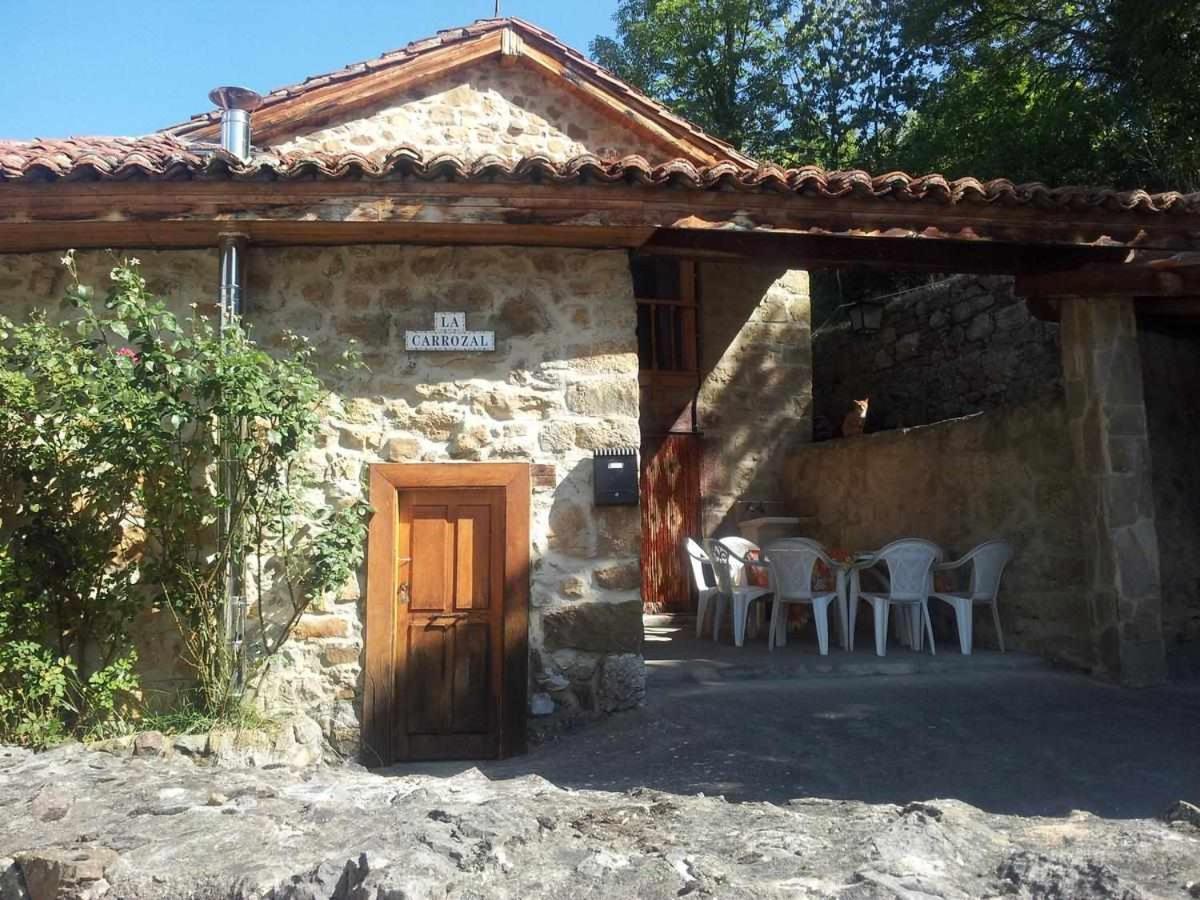 Casa Rural La Carrozal Senda Del Oso Orelleiru Exterior foto
